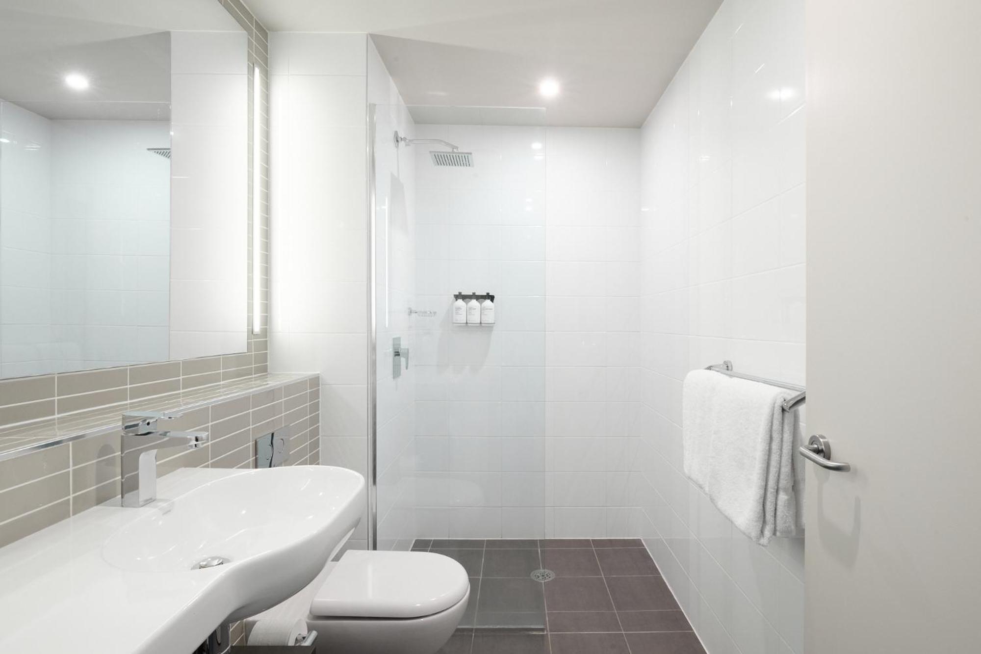 Aparthotel Abode Woden à Canberra Extérieur photo