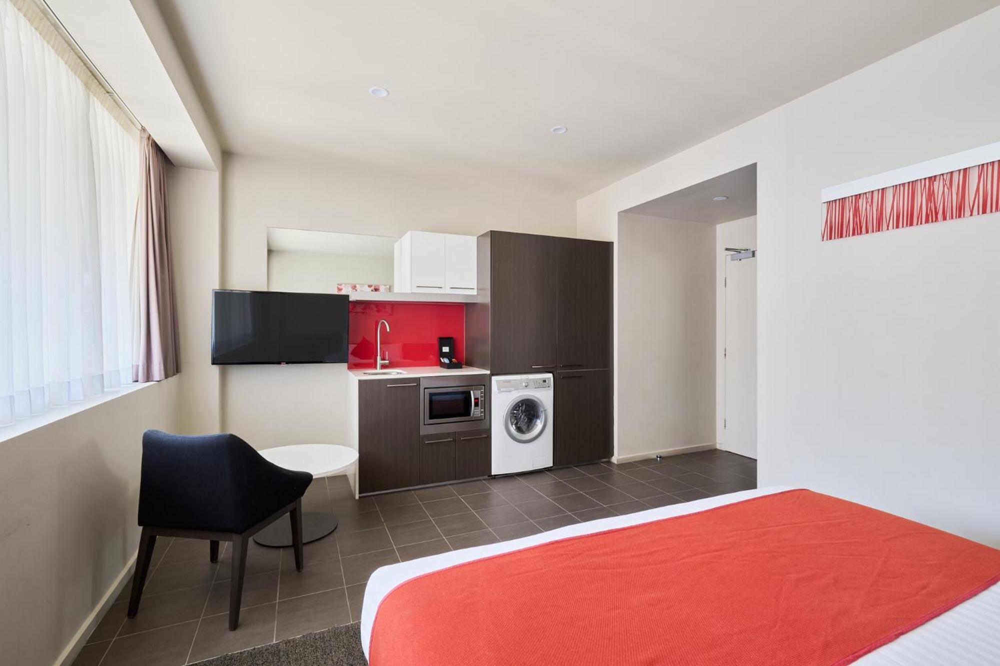 Aparthotel Abode Woden à Canberra Extérieur photo
