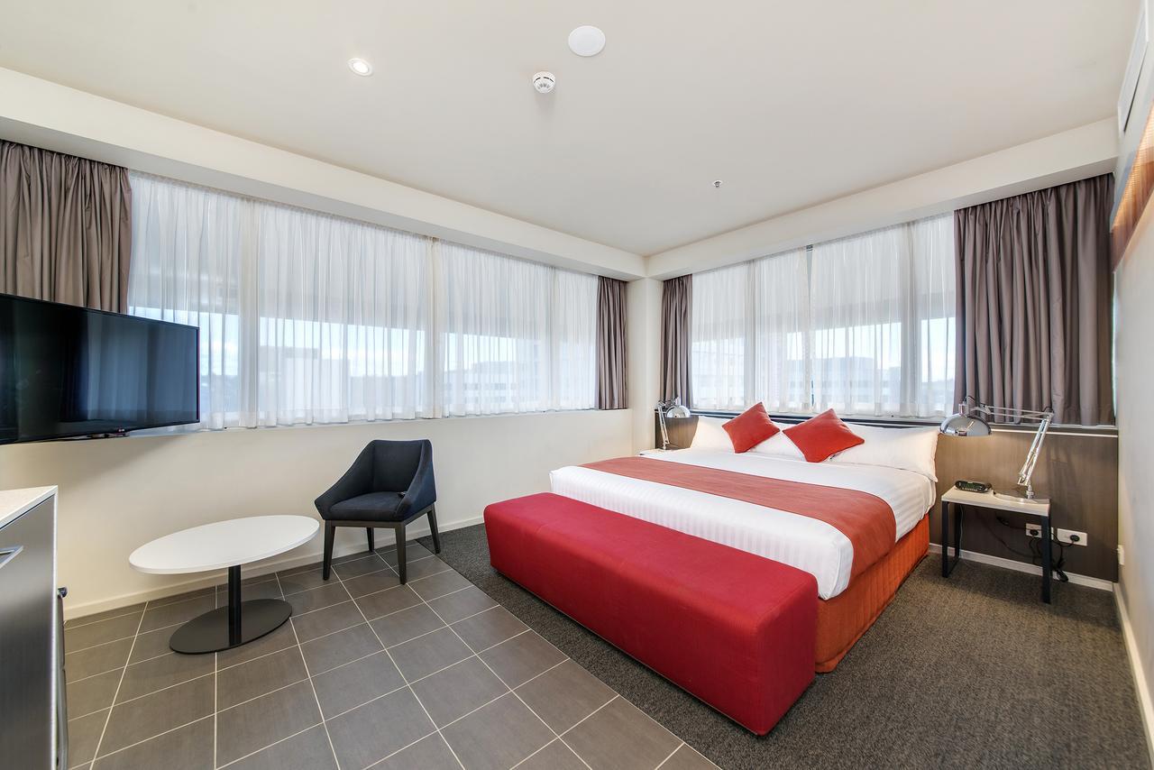 Aparthotel Abode Woden à Canberra Extérieur photo
